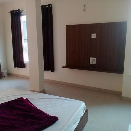 Hotel Soham Palace Ujjain Buitenkant foto
