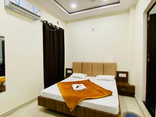 Hotel Soham Palace Ujjain Buitenkant foto