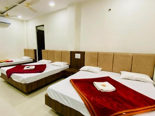 Hotel Soham Palace Ujjain Buitenkant foto